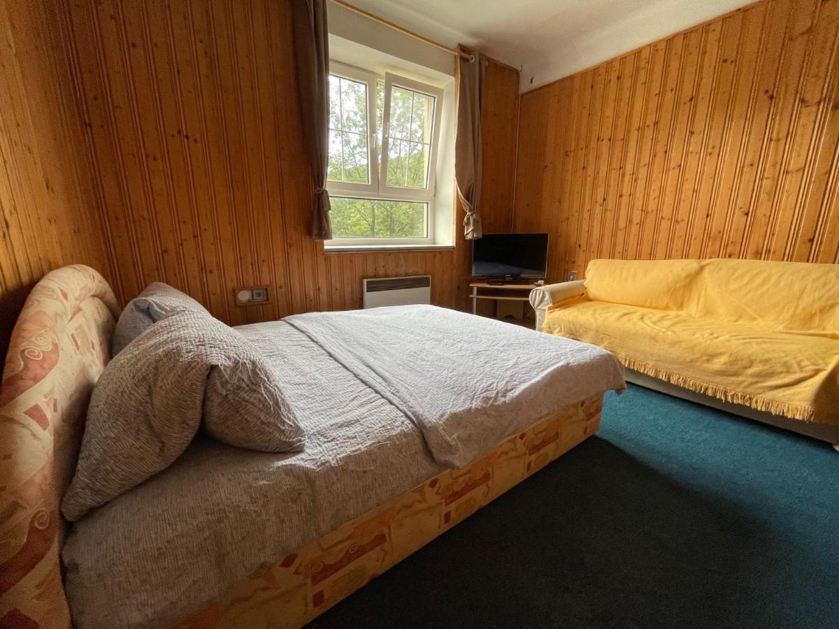 Penzion Hajenka Petrovice  Экстерьер фото